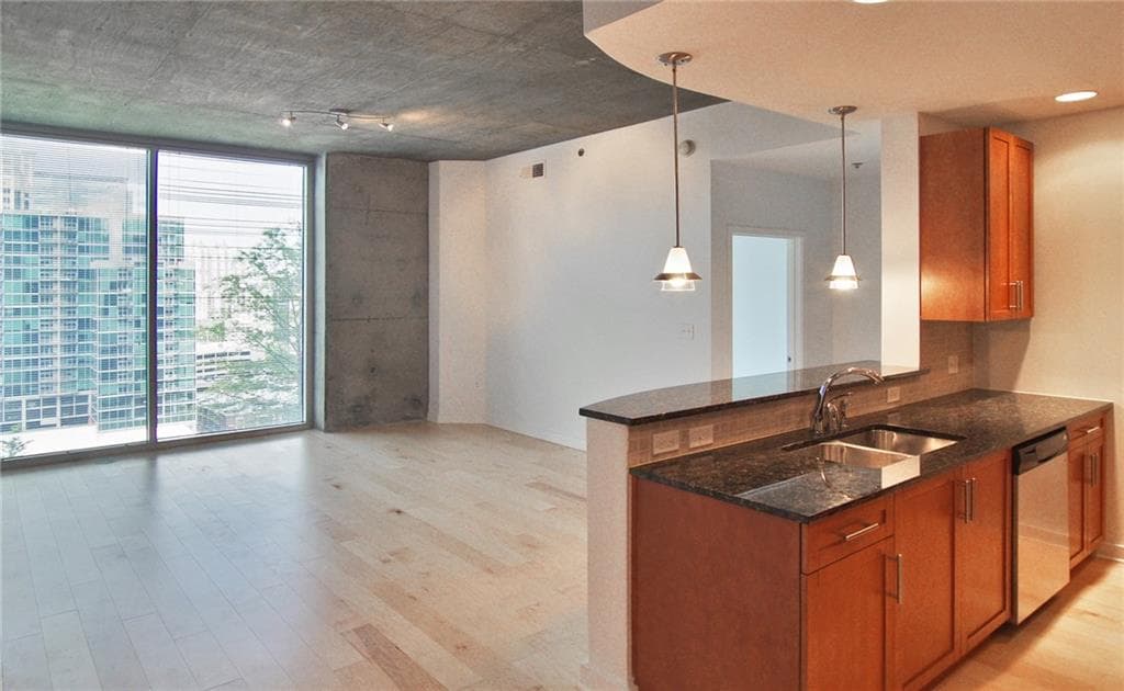1 bedroom, 783 sq ft condominium sold at 855 Peachtree Street 1306, Atlanta, GA 30308