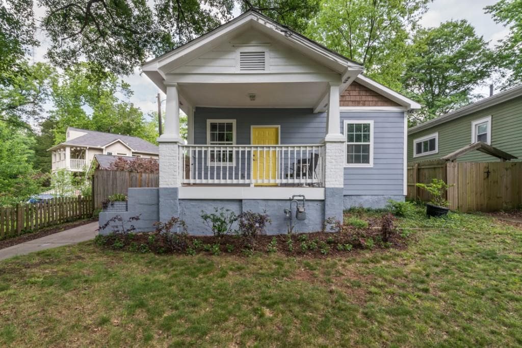 3 bedroom, 1,175 sq ft single family residence sold at 1645 Woodbine Avenue, Atlanta, GA 30317