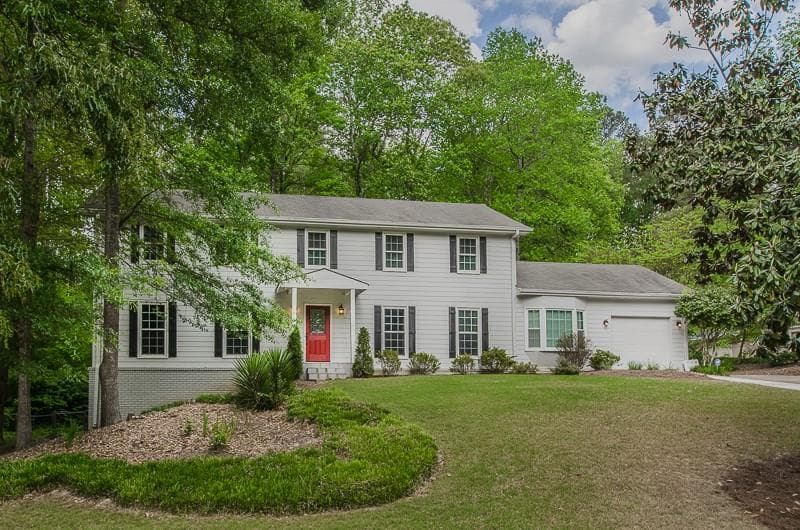 4 bedroom, 3,322 sq ft single family residence sold at 7595 Spalding Lane, Sandy Springs, GA 30350