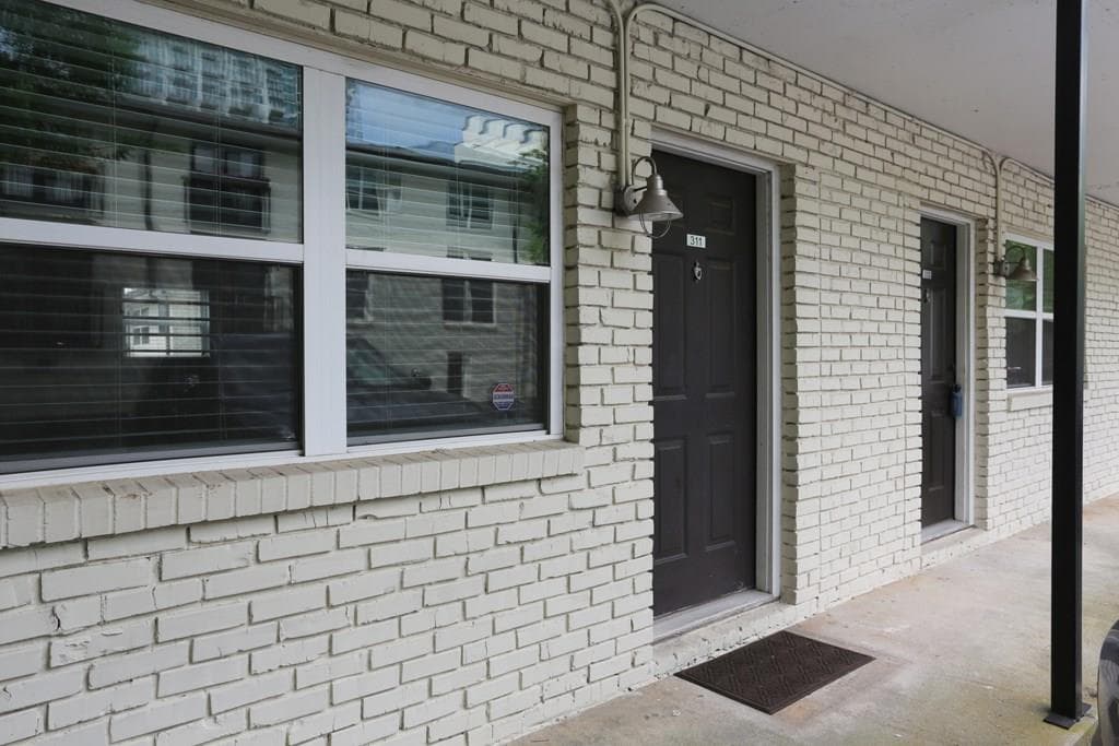 1 bedroom, 600 sq ft condominium sold at 48 Peachtree Avenue 311, Atlanta, GA 30305