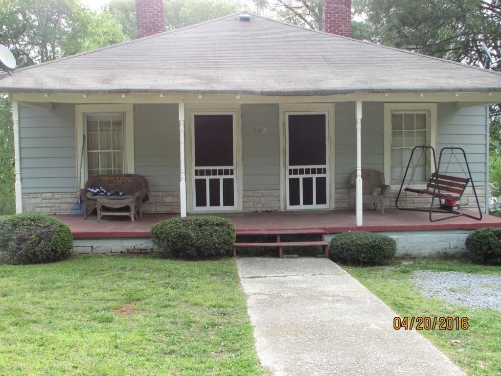 442 Center Street, Canton, GA 30114 — most recent listing photo