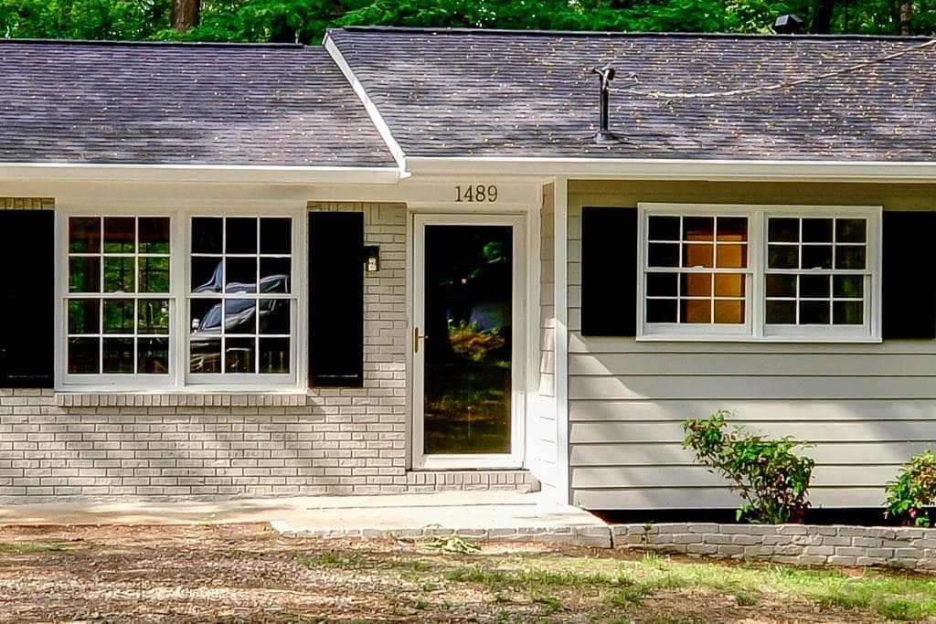 3 bedroom single family residence sold at 1489 Indian Forest Court, Stone Mountain, GA 30083