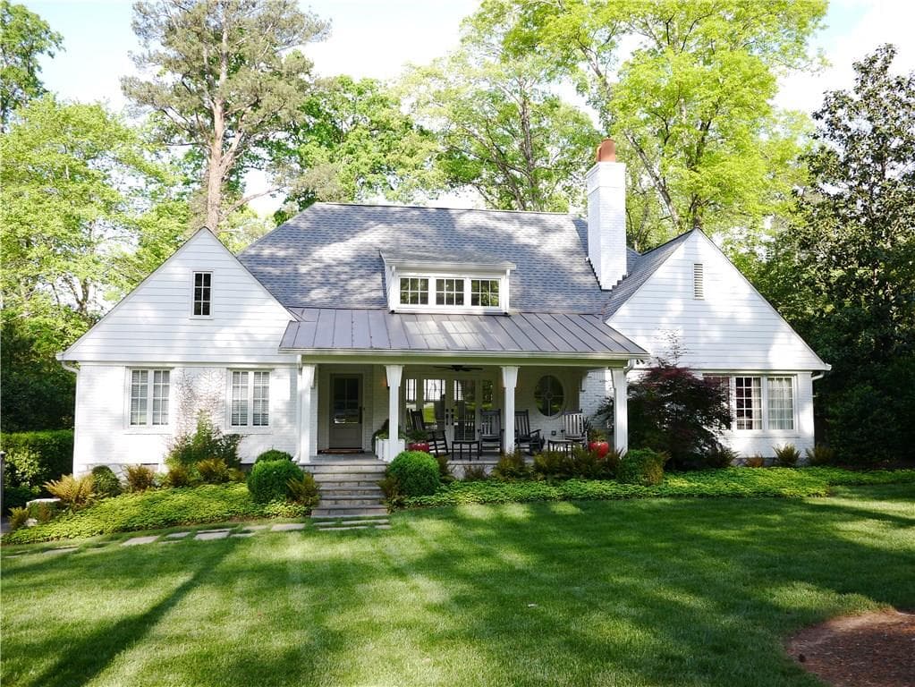 4 bedroom, 4,081 sq ft single family residence sold at 4192 Club Drive, Atlanta, GA 30319