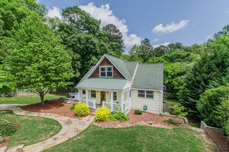 5 bedroom, 2,039 sq ft single family residence sold at 411 Springdale Drive, Atlanta, GA 30305