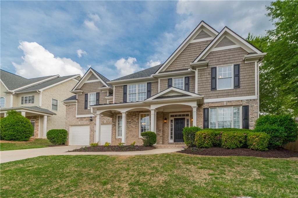 4 bedroom, 3,788 sq ft single family residence sold at 215 Foxthorne Way, Alpharetta, GA 30005