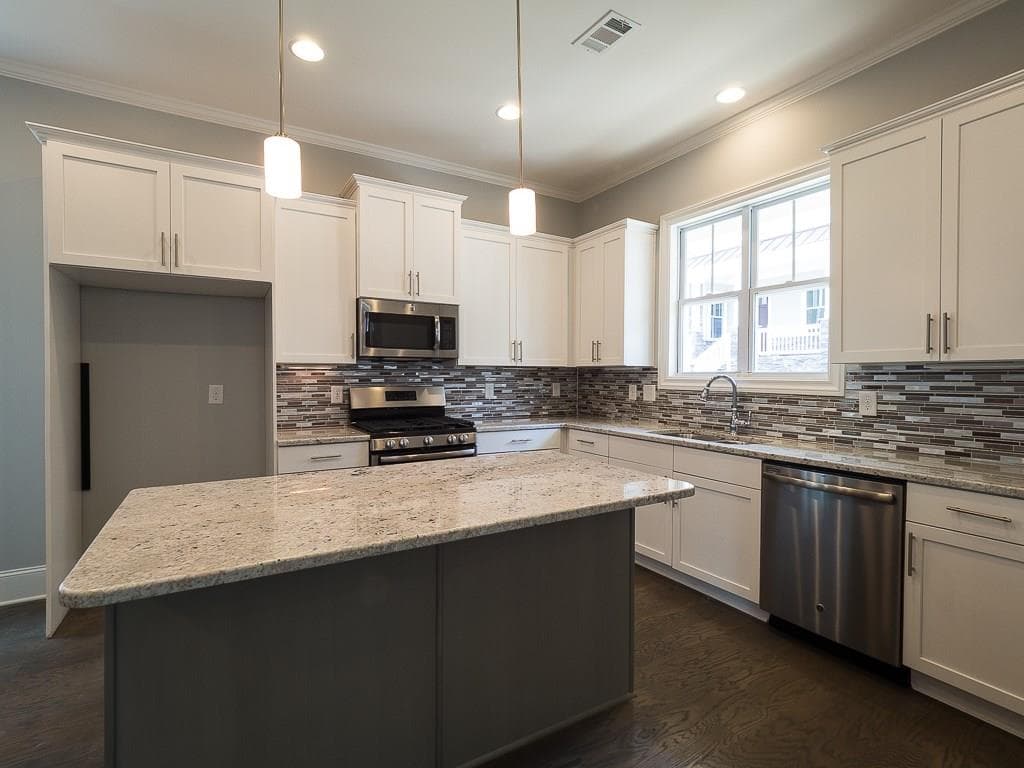3 bedroom, 2,040 sq ft single family residence sold at 55 Lathhouse Lane, Marietta, GA 30066