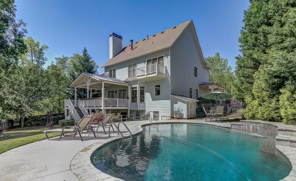 4 bedroom, 3,610 sq ft single family residence sold at 2548 Lakeview East Trail, Atlanta, GA 30316