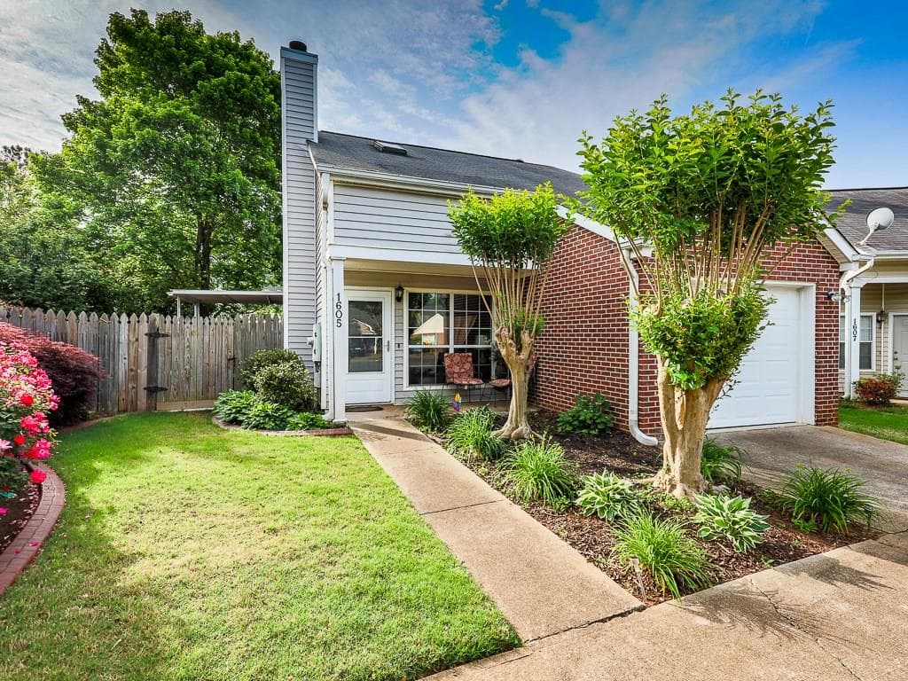 1605 Buckingham Place, Woodstock, GA 30188 — most recent listing photo