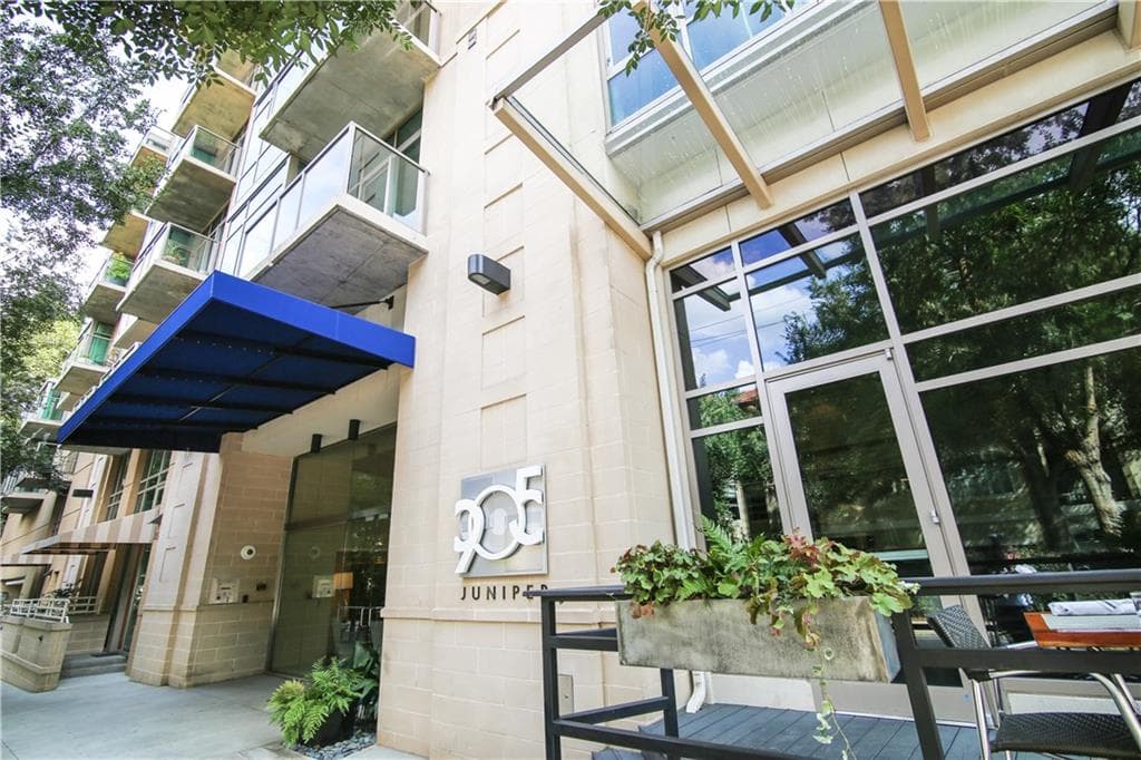 3 bedroom, 1,904 sq ft condominium sold at 905 Juniper Street 512, Atlanta, GA 30309
