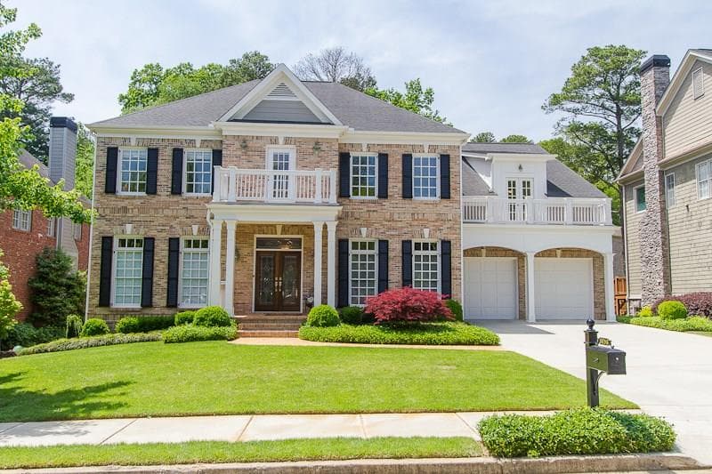 5 bedroom, 4,538 sq ft single family residence sold at 3058 Greendale Drive, Atlanta, GA 30327
