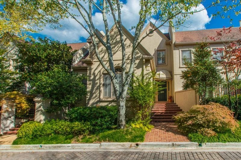 3 bedroom, 4,087 sq ft condominium sold at 2525 Peachtree Road 3, Atlanta, GA 30305