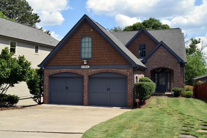 3 bedroom, 3,066 sq ft single family residence sold at 1046 Davis Circle, Atlanta, GA 30318