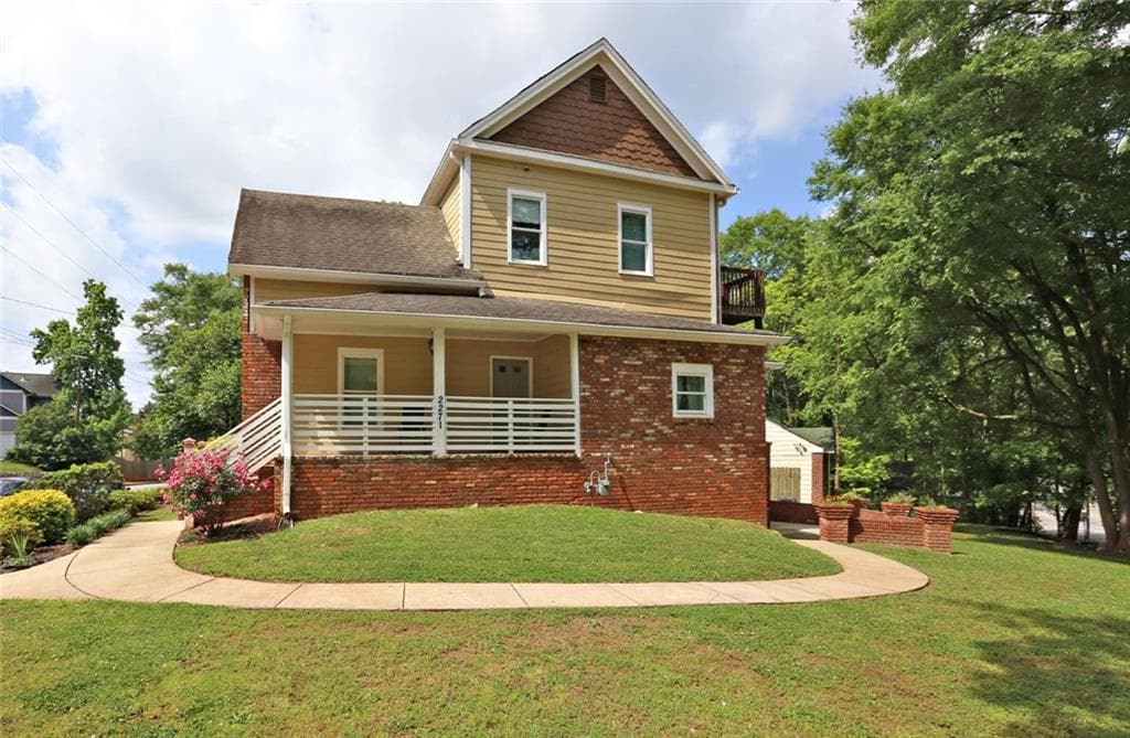 4 bedroom, 2,943 sq ft single family residence sold at 2271 Hosea L Williams Drive, Atlanta, GA 30317