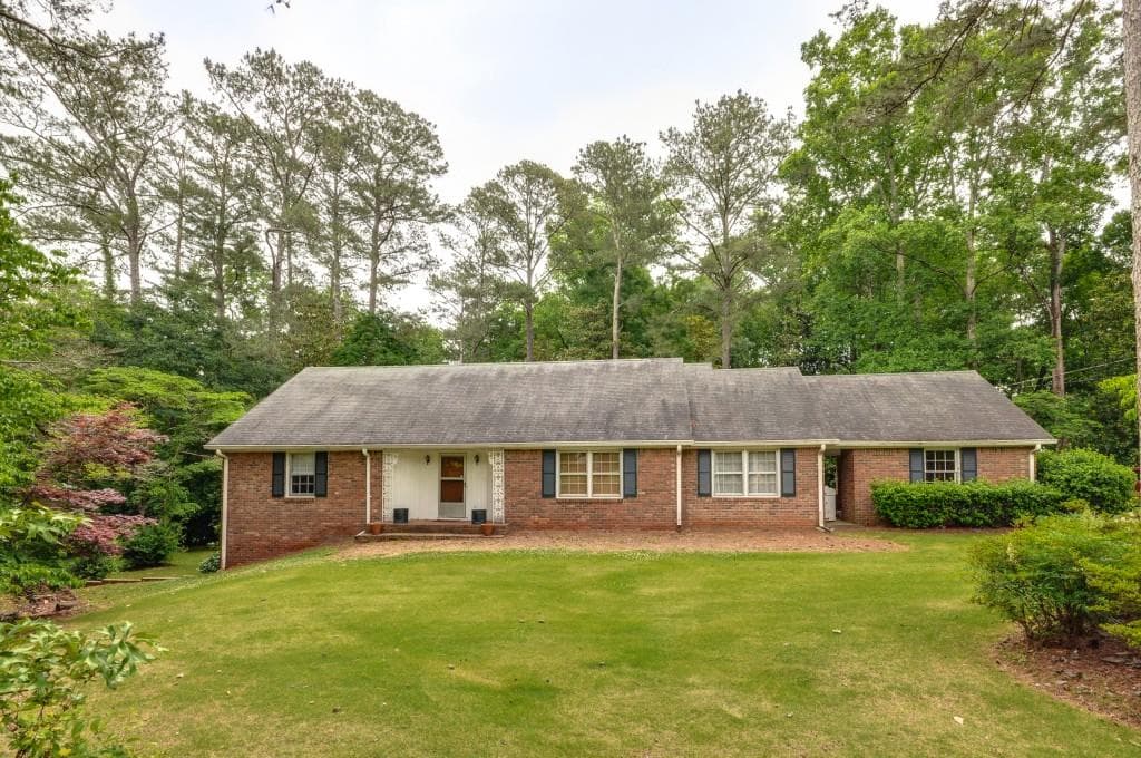 4 bedroom single family residence sold at 1225 Bowen Road, Roswell, GA 30075