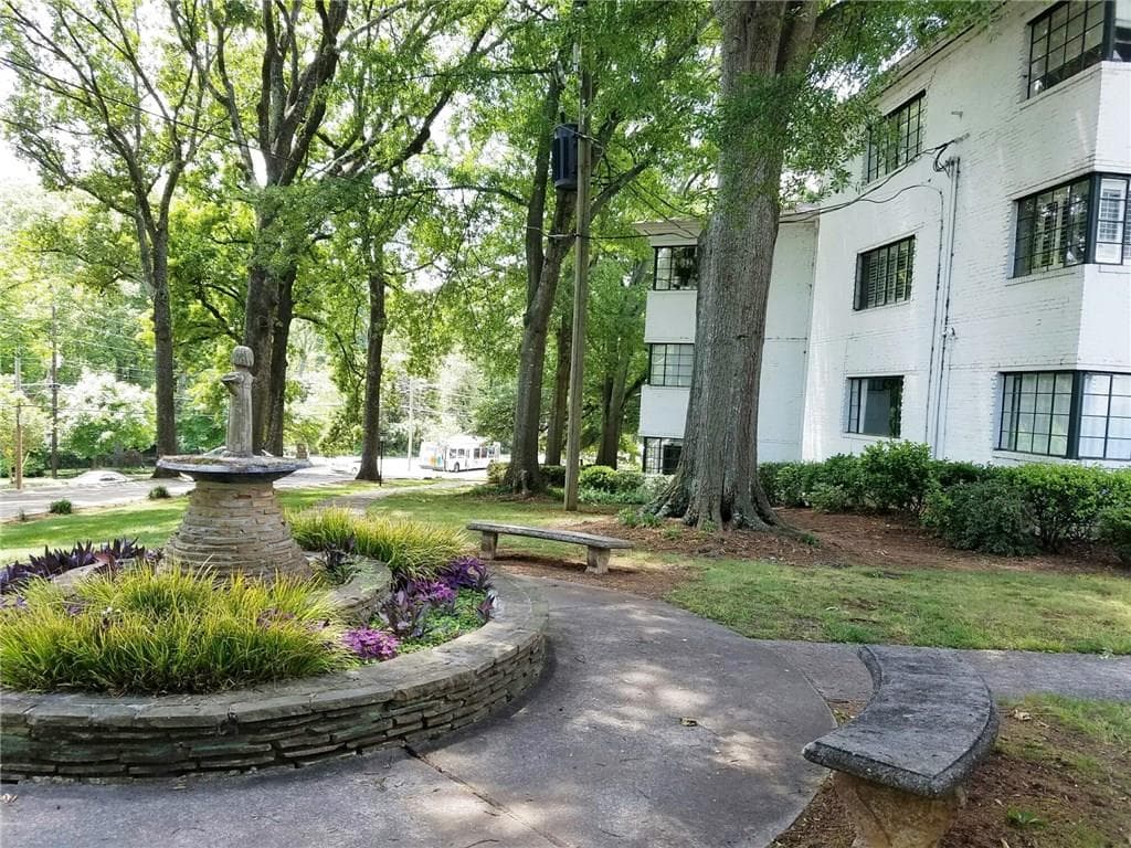 2 bedroom, 1,256 sq ft condominium sold at 1120 Briarcliff Road 4, Atlanta, GA 30306