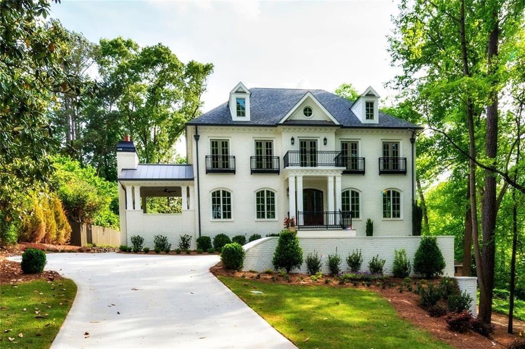 7 bedroom, 7,186 sq ft single family residence sold at 18 Blackland Road, Atlanta, GA 30342