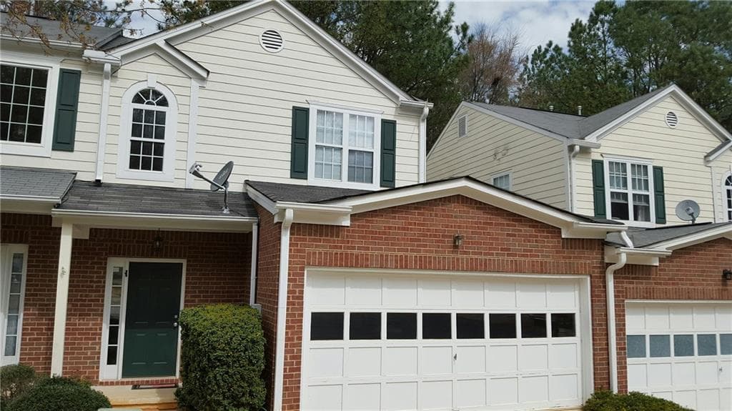 2 bedroom, 1,644 sq ft townhouse sold at 2431 VALLEY COVE Drive, Duluth, GA 30097