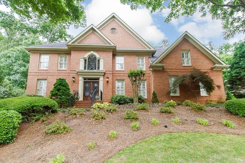 9070 Nesbit Lakes Drive, Alpharetta, GA 30022 — most recent listing photo