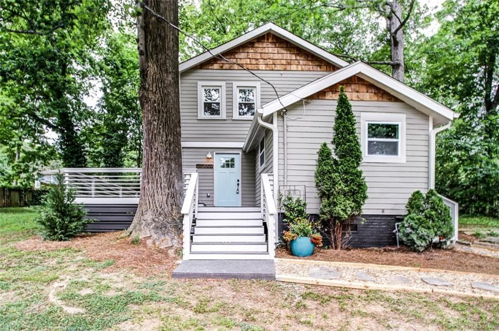 4 bedroom, 2,170 sq ft single family residence sold at 2007 Delphine Drive, Decatur, GA 30032
