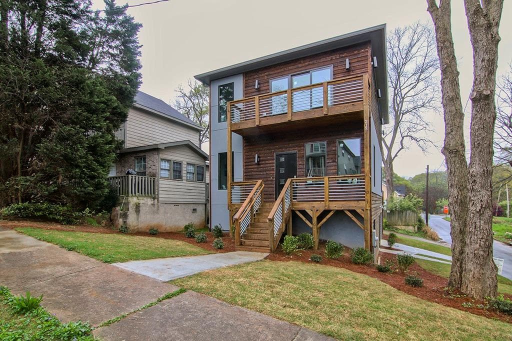 3 bedroom, 2,000 sq ft single family residence sold at 213 South Avenue, Atlanta, GA 30315