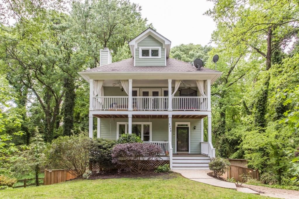 3 bedroom, 2,047 sq ft single family residence sold at 2222 Paul Avenue, Atlanta, GA 30318