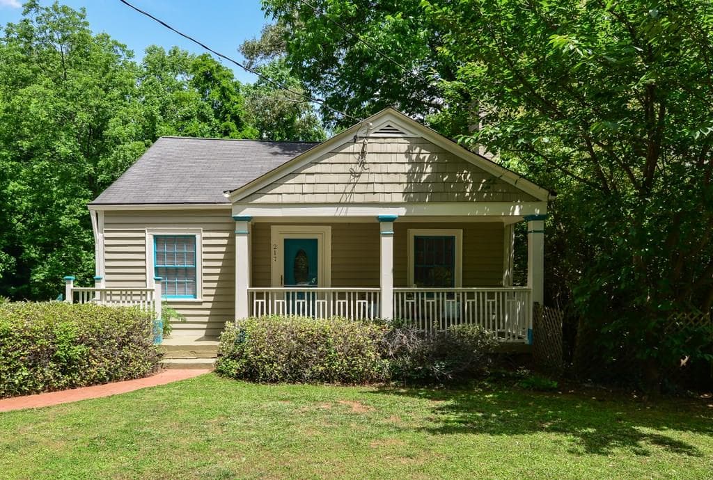 2 bedroom single family residence sold at 217 Rockyford Road, Atlanta, GA 30317