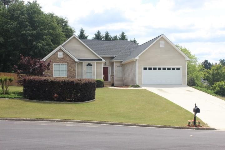 803 Piney Point Circle, Lawrenceville, GA 30045 — most recent listing photo