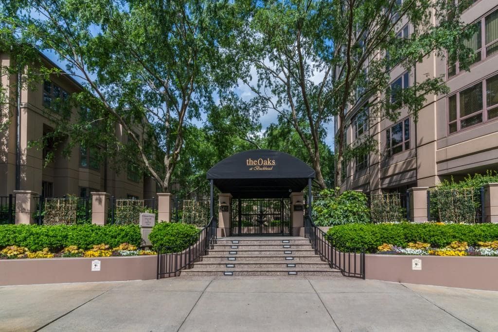 3475 Oak Valley Road 1640/5, Atlanta, GA 30326 — most recent listing photo