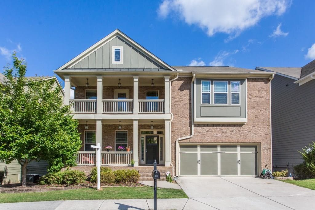 5 bedroom, 3,218 sq ft single family residence sold at 2068 Hatteras Way, Atlanta, GA 30318