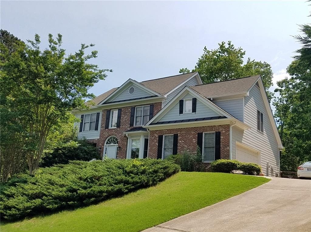 5 bedroom, 2,588 sq ft single family residence sold at 302 NORTH BROOKE Drive, Canton, GA 30115