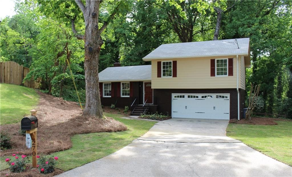 3 bedroom, 1,127 sq ft single family residence sold at 270 Mansell Circle, Roswell, GA 30075