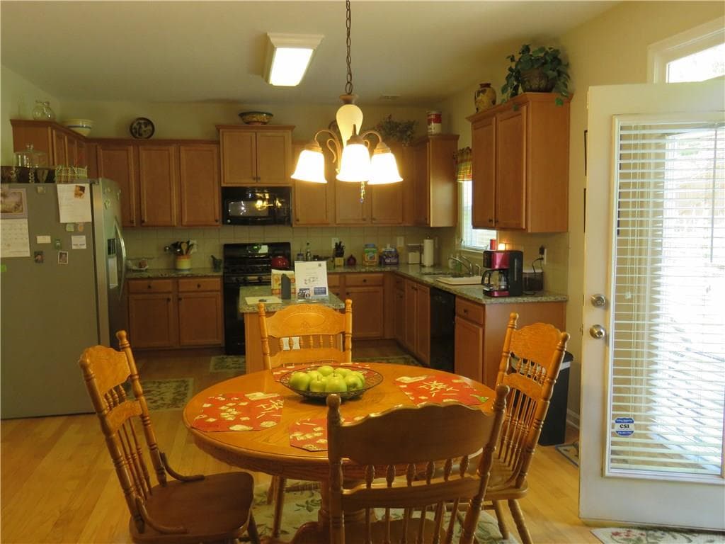 4 bedroom, 2,844 sq ft single family residence sold at 605 Little Shoals Court, Canton, GA 30115