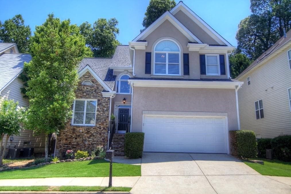 3 bedroom, 2,068 sq ft single family residence sold at 2231 Wayside Drive, Brookhaven, GA 30319