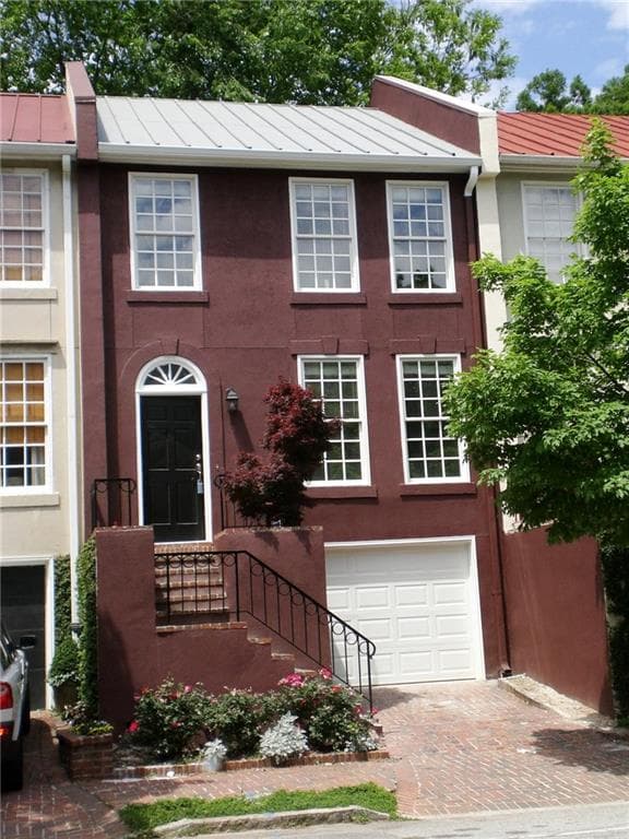 2 bedroom townhouse sold at 162 5th Street 162, Atlanta, GA 30308
