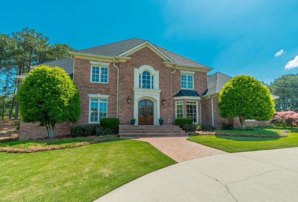 5 bedroom, 5,336 sq ft single family residence sold at 1834 Ballybunion Drive, Johns Creek, GA 30097