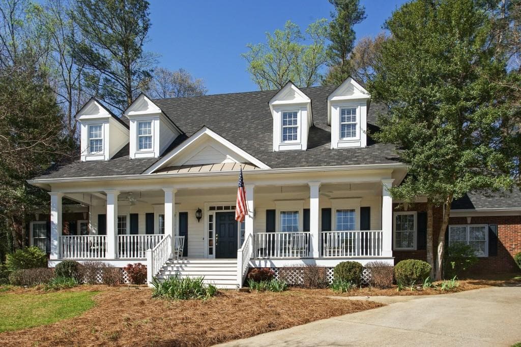 4 bedroom, 4,029 sq ft single family residence sold at 5055 Old Oak Trace, Roswell, GA 30075