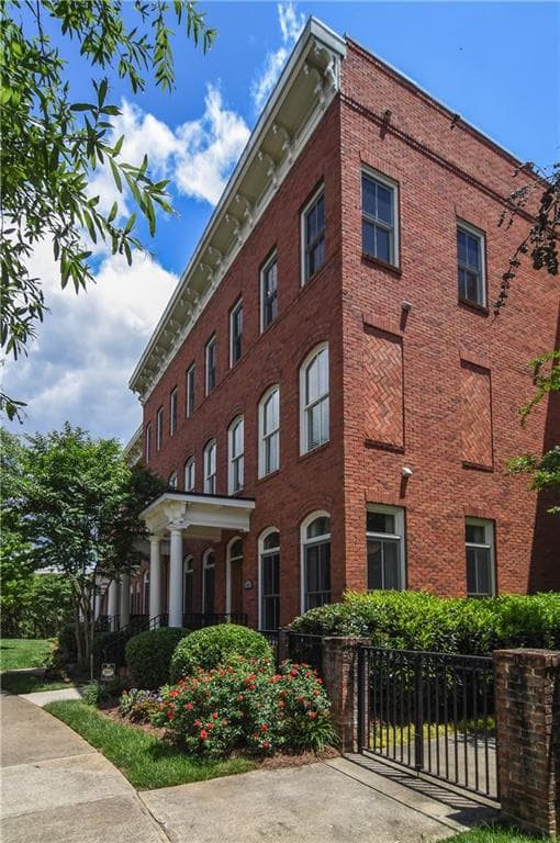 3 bedroom, 2,736 sq ft townhouse sold at 897 Inman Village Parkway, Atlanta, GA 30307