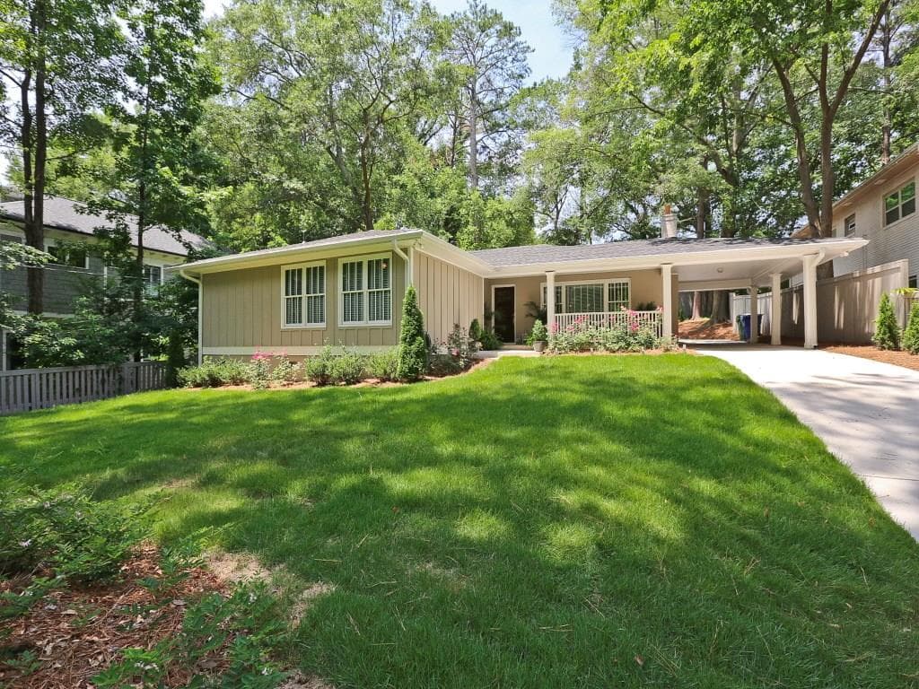 3 bedroom, 1,916 sq ft single family residence sold at 1972 Wellbourne Drive, Atlanta, GA 30324