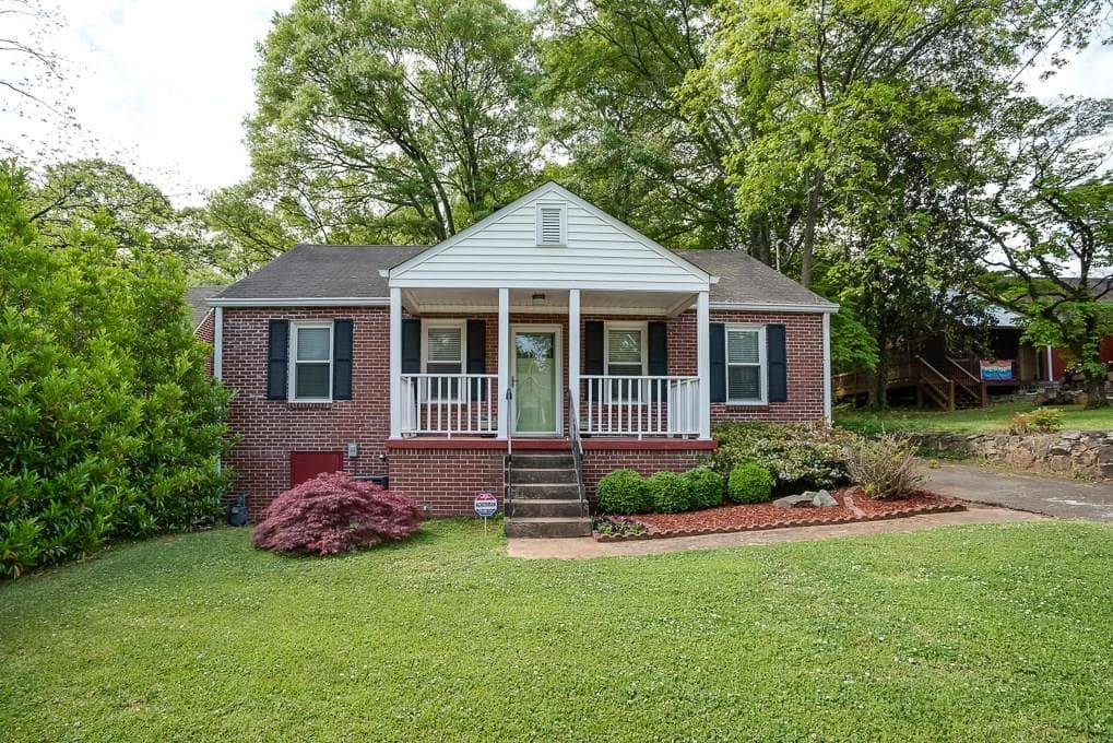 3 bedroom single family residence sold at 1362 Jefferson Avenue, East Point, GA 30344