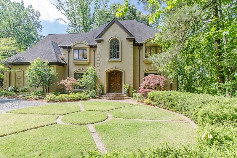 5 bedroom, 4,544 sq ft single family residence sold at 10 W Wesley Ridge, Atlanta, GA 30327