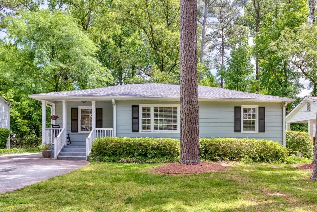 3 bedroom, 1,172 sq ft single family residence sold at 1667 Bristol Drive, Atlanta, GA 30329