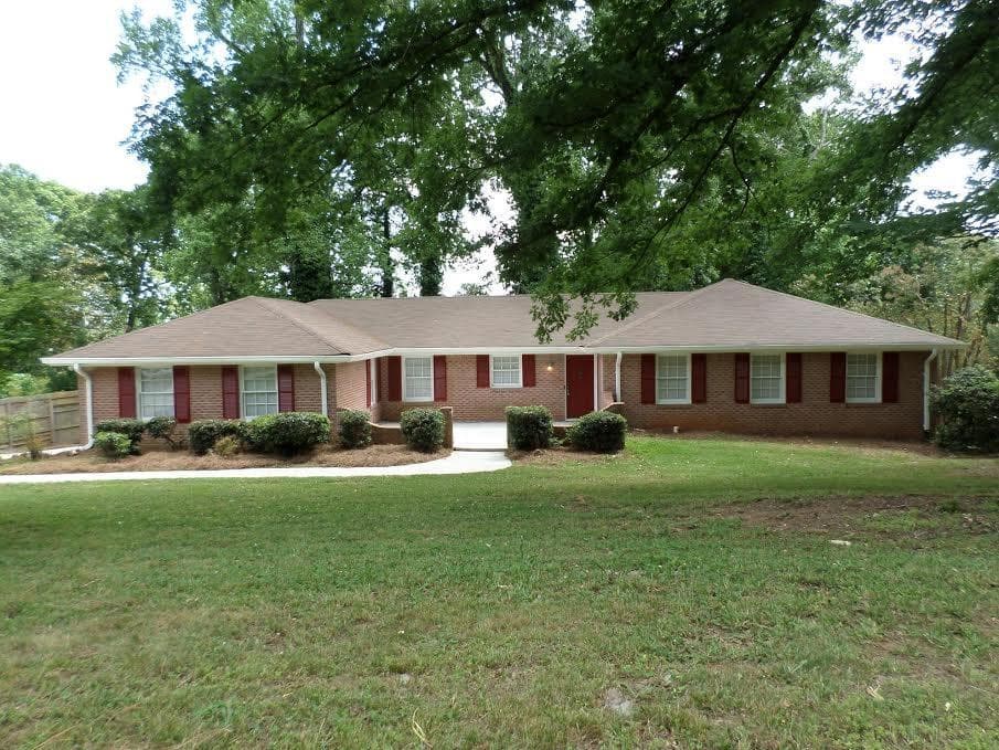 2023 Tudor Castle Circle, Decatur, GA 30035 — most recent listing photo
