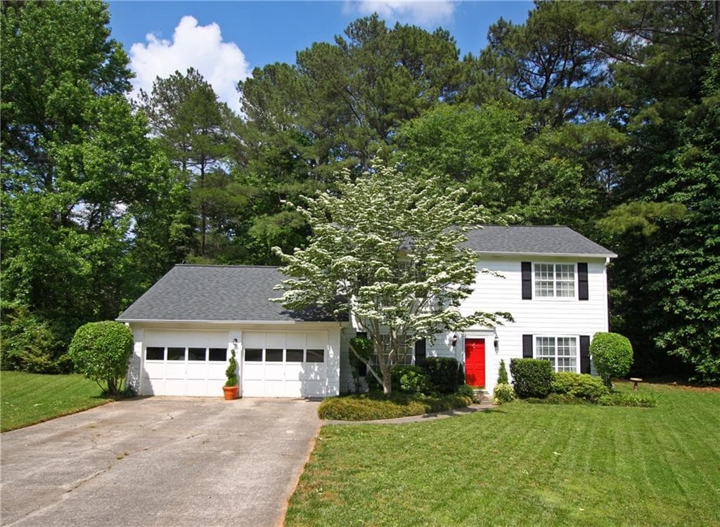 3 bedroom, 1,719 sq ft single family residence sold at 3941 Smokeridge Court, Marietta, GA 30062