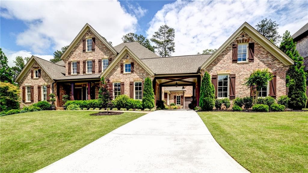 326 Greyhaven Lane, Marietta, GA 30068 — most recent listing photo