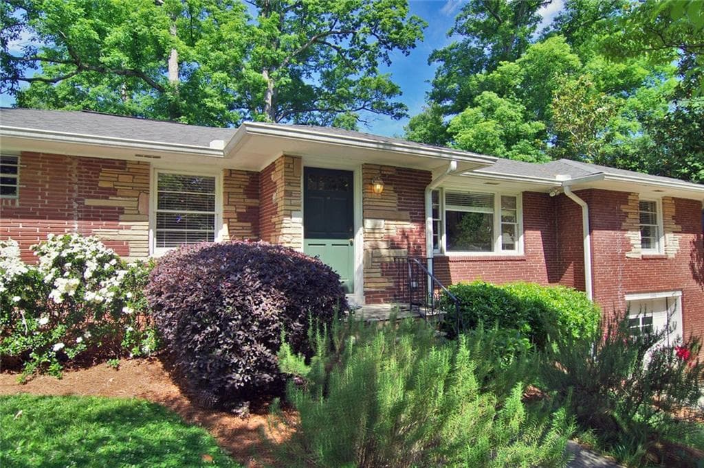 3 bedroom, 1,569 sq ft single family residence sold at 2458 Elizabeth Ann Lane, Atlanta, GA 30324