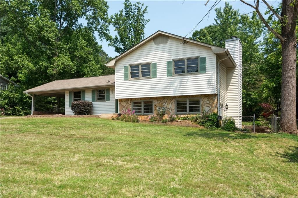 4 bedroom single family residence sold at 455 Huntington Drive, Alpharetta, GA 30004