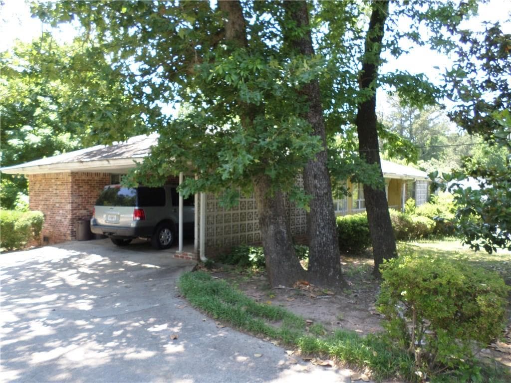 4285 Abingdon Drive, Stone Mountain, GA 30083 — most recent listing photo