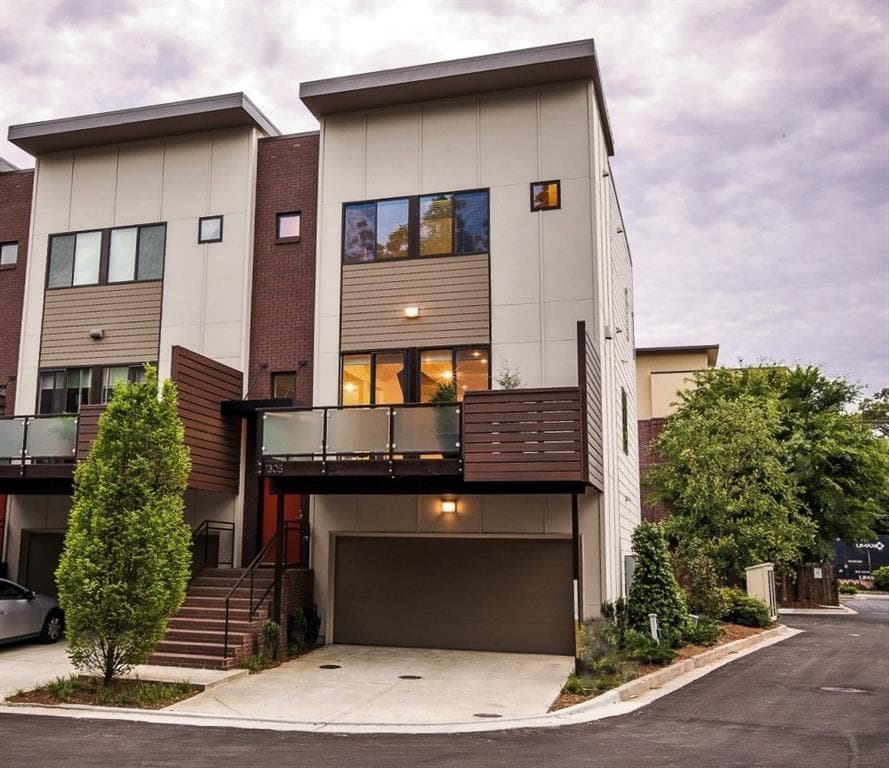 3 bedroom, 2,310 sq ft townhouse sold at 1305 Axis Circle, Atlanta, GA 30307