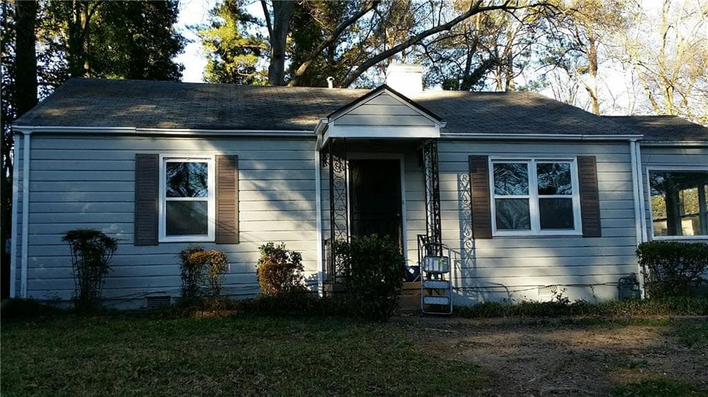3 bedroom, 1,242 sq ft single family residence sold at 1449 Lynford Drive, Atlanta, GA 30310