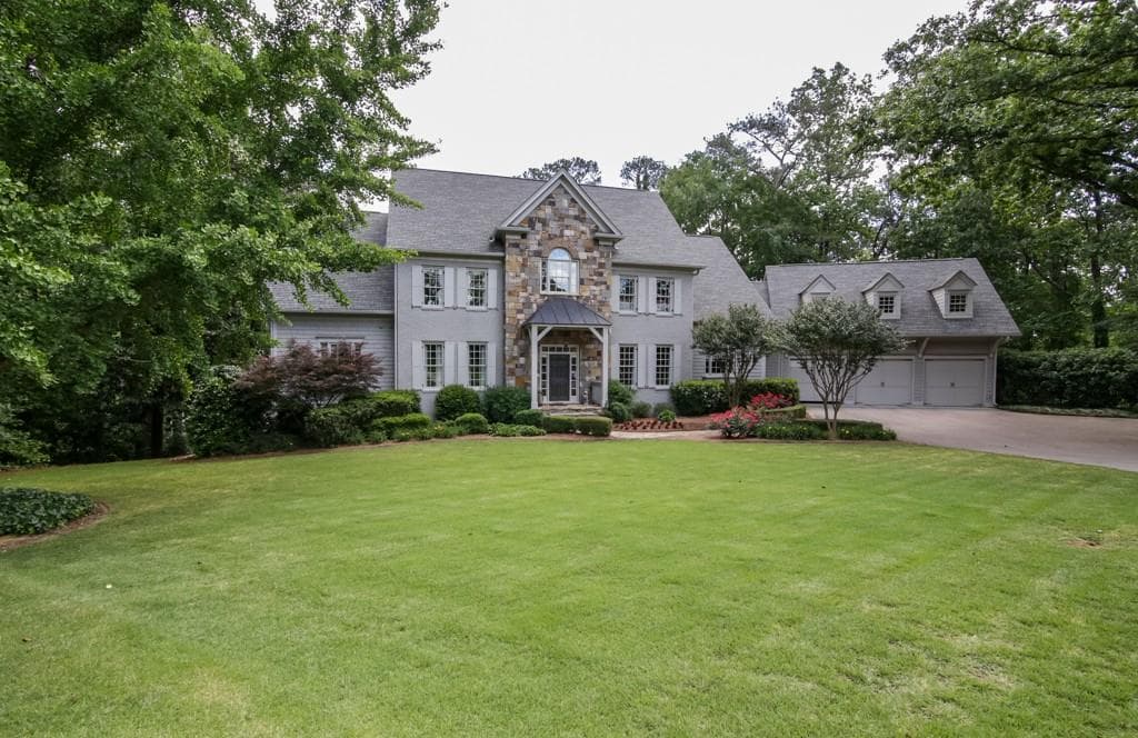 5 bedroom, 6,260 sq ft single family residence sold at 4845 Merlendale Court, Atlanta, GA 30327